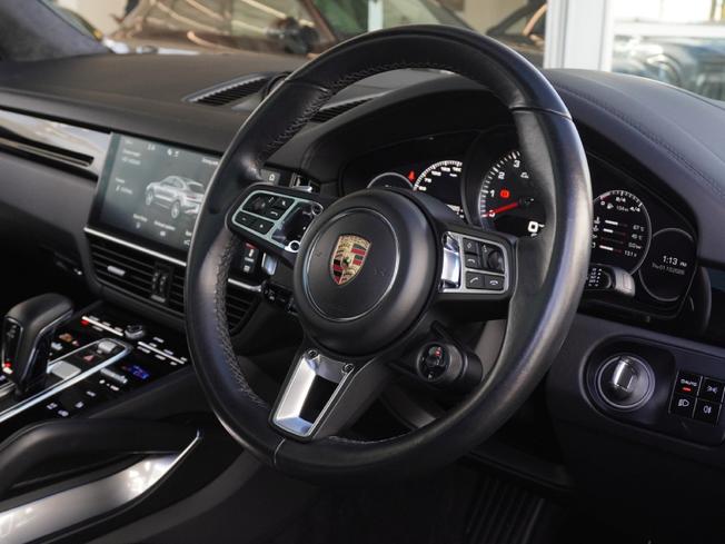 PORSCHE Cayenne Photo 11