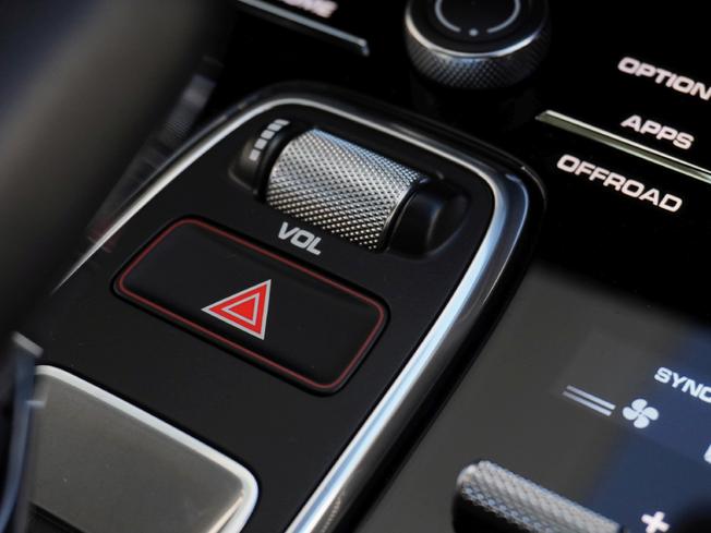 PORSCHE Cayenne Photo 22