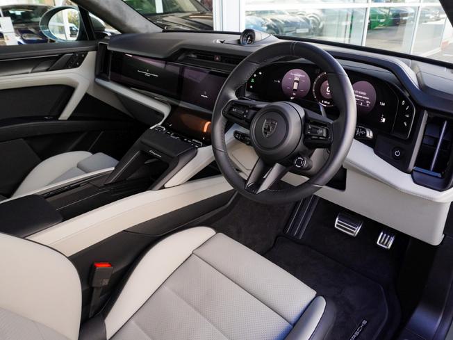 PORSCHE Cayenne Photo 21