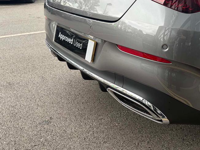 MERCEDES-BENZ CLA Class Photo 17