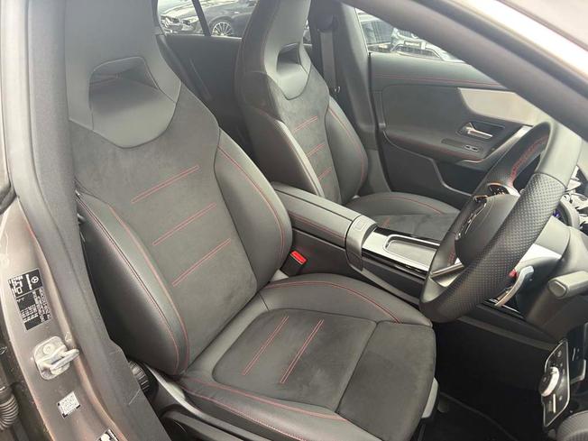MERCEDES-BENZ CLA Class Photo 39