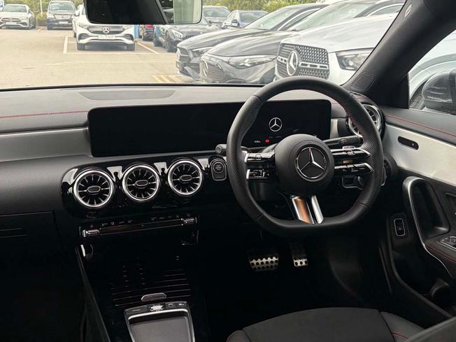 MERCEDES-BENZ CLA Class Photo 41