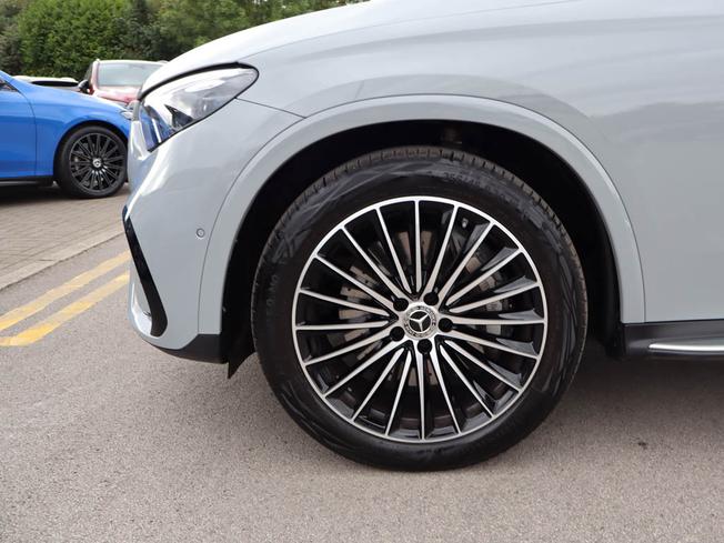 MERCEDES-BENZ GLC Photo 13