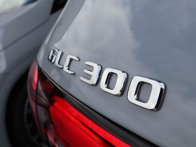 MERCEDES-BENZ GLC Photo 20