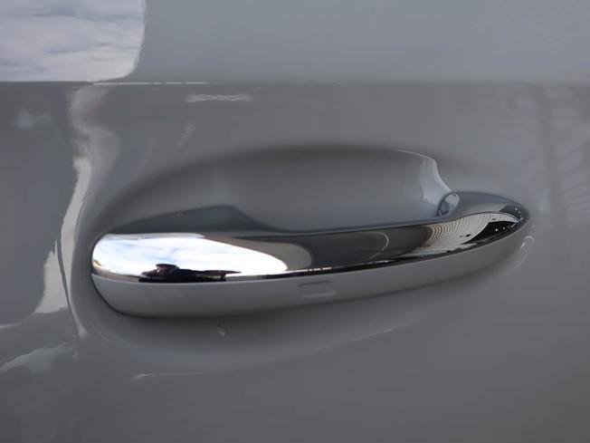 MERCEDES-BENZ GLC Photo 23