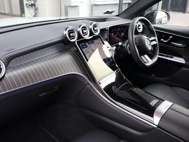 MERCEDES-BENZ GLC Photo 3