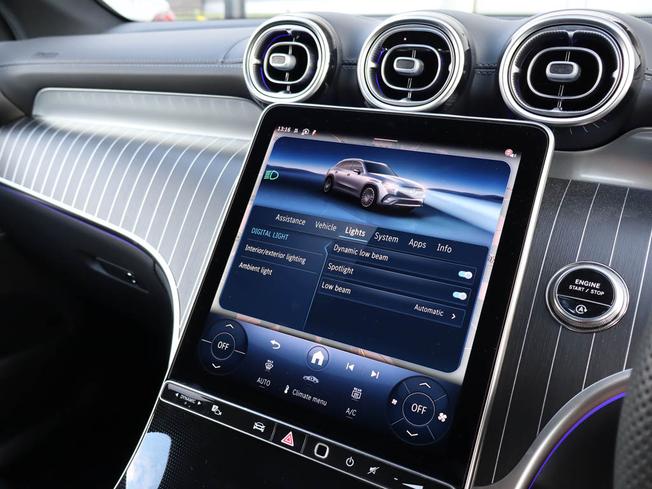 MERCEDES-BENZ GLC Photo 46