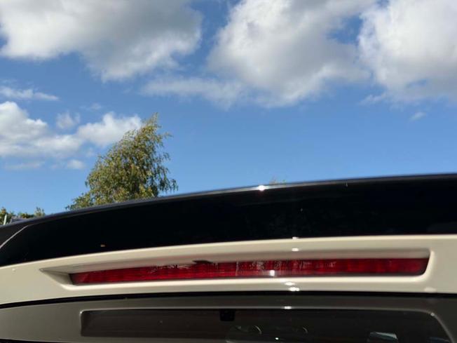 MERCEDES-BENZ GLC Photo 19