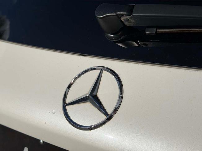 MERCEDES-BENZ GLC Photo 23