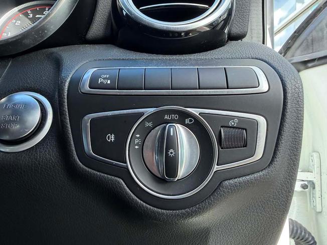 MERCEDES-BENZ GLC Photo 30