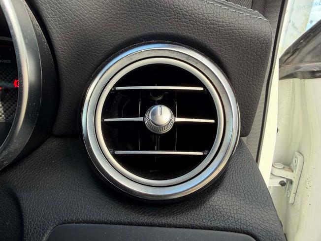 MERCEDES-BENZ GLC Photo 31