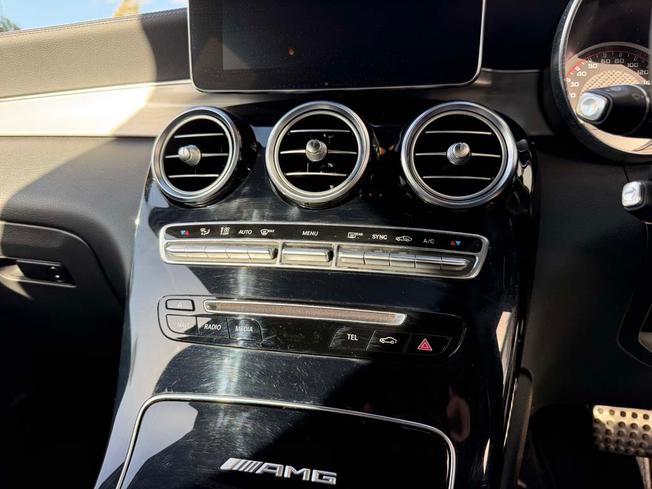 MERCEDES-BENZ GLC Photo 33