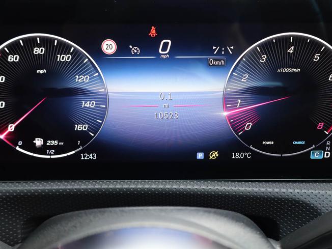 MERCEDES-BENZ A Class Photo 4