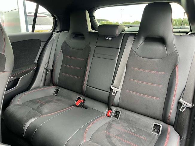 MERCEDES-BENZ A Class Photo 42