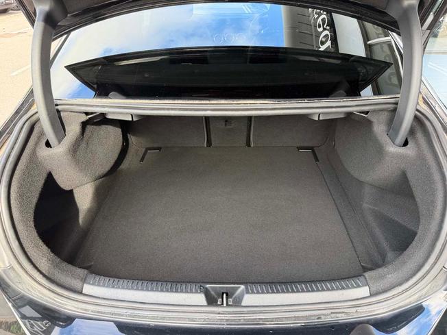 Mercedes-Benz A Class Photo 9