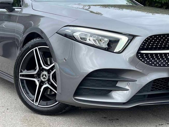 MERCEDES-BENZ A Class Photo 12