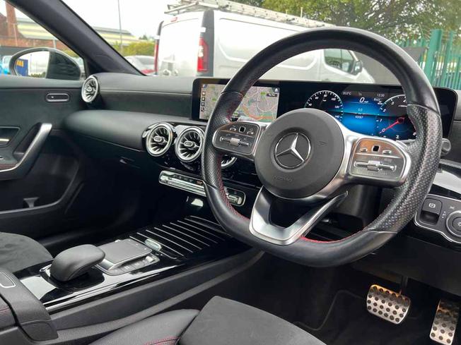 MERCEDES-BENZ A Class Photo 19