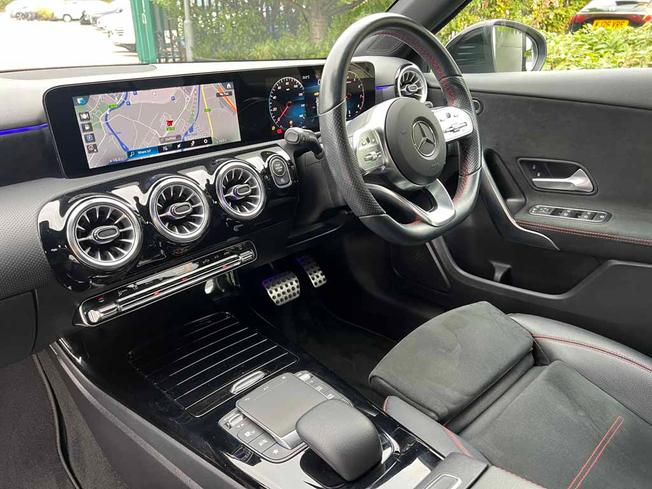 MERCEDES-BENZ A Class Photo 3