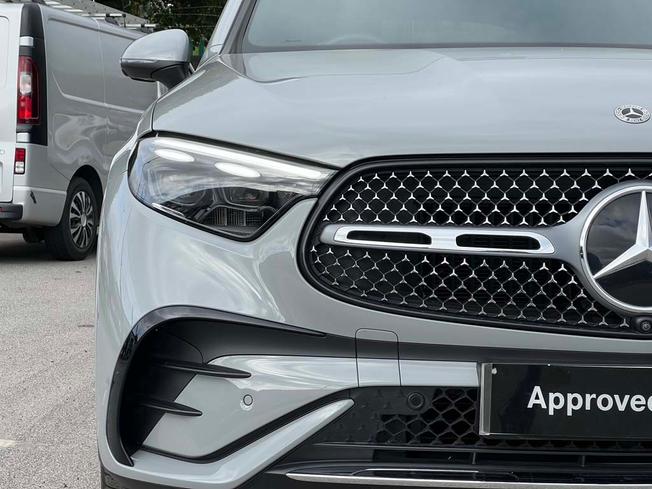 MERCEDES-BENZ Glc Photo 17