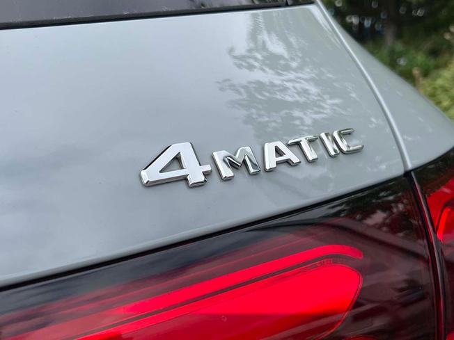 MERCEDES-BENZ Glc Photo 20