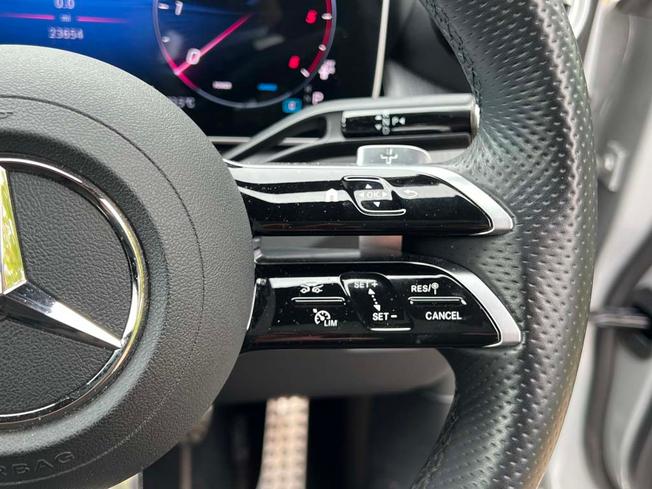 MERCEDES-BENZ Glc Photo 25