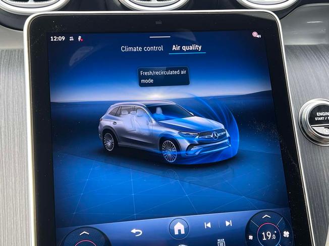 MERCEDES-BENZ Glc Photo 36