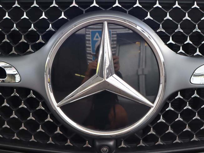 MERCEDES-BENZ GLC Photo 28