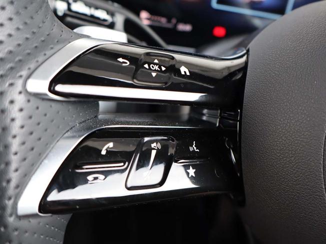 MERCEDES-BENZ GLC Photo 40