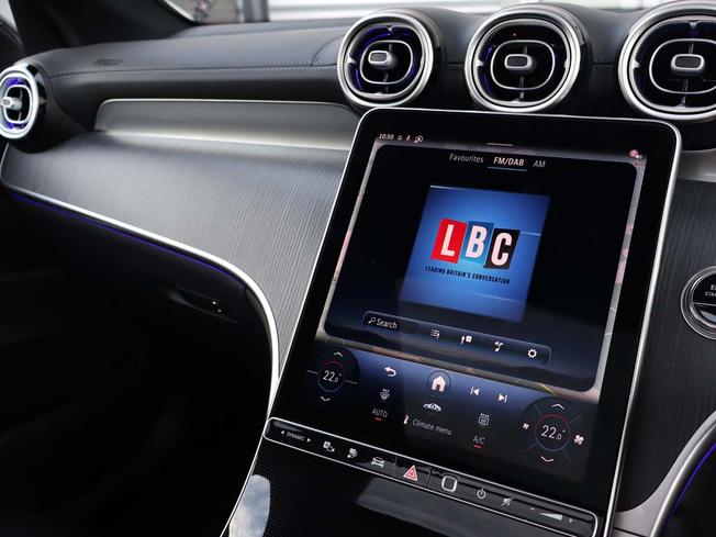 MERCEDES-BENZ GLC Photo 45