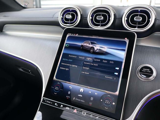 MERCEDES-BENZ GLC Photo 48