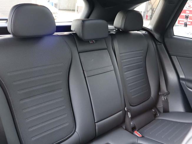 MERCEDES-BENZ GLC Photo 8