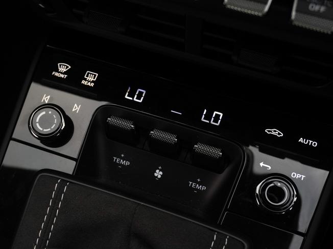 PORSCHE 911 Photo 26