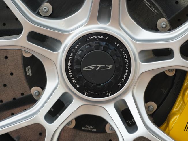 PORSCHE 911 Photo 29