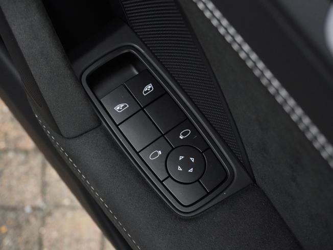 PORSCHE 911 Photo 35