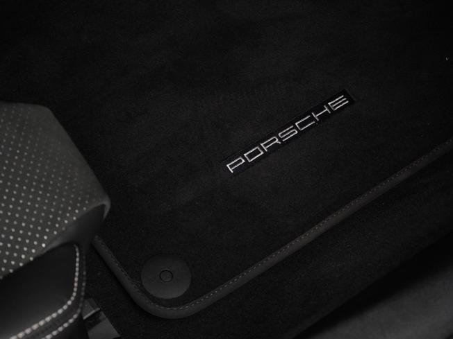 PORSCHE 911 Photo 38