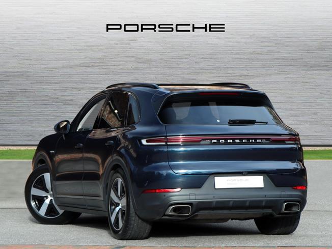 Porsche Cayenne Photo 2