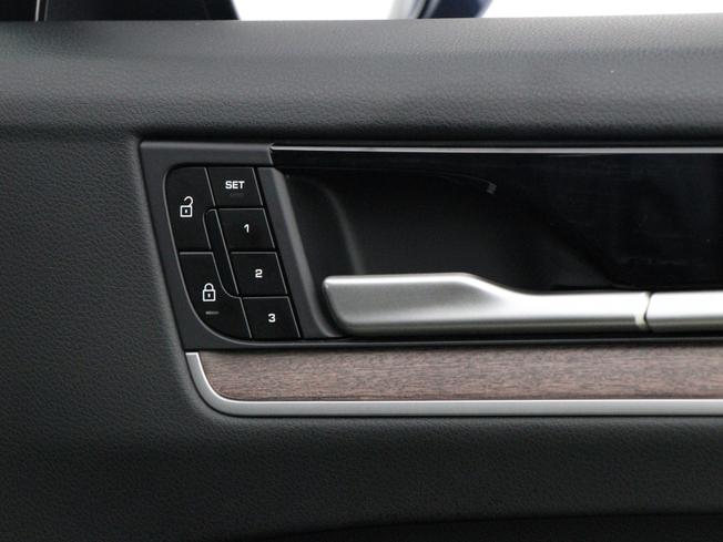 Porsche Cayenne Photo 35