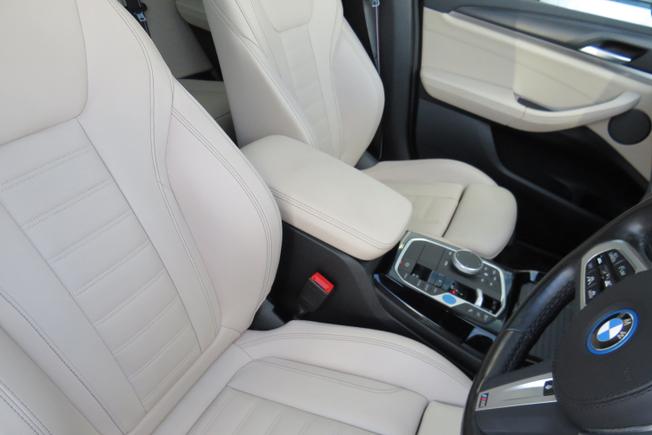 BMW Ix3 Photo 33