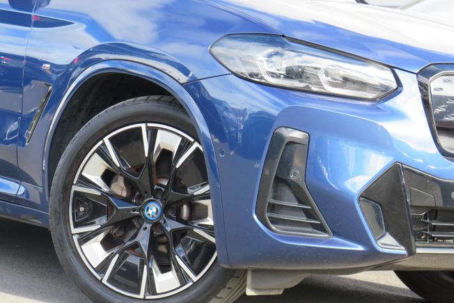 BMW Ix3 Photo 6