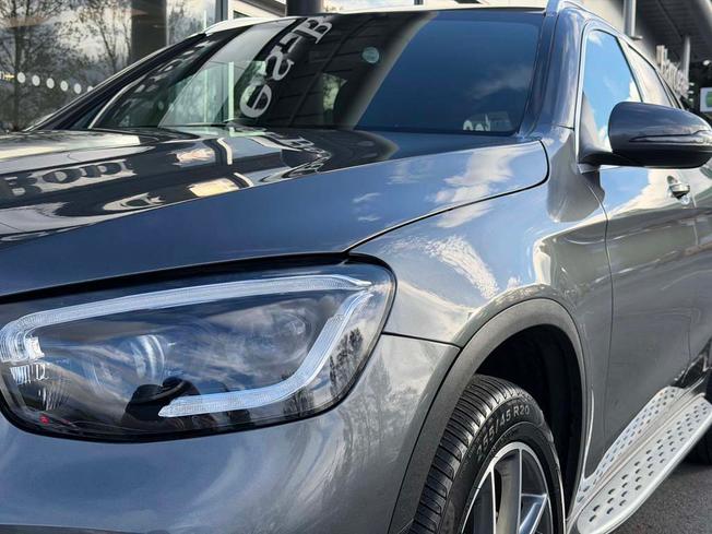 MERCEDES-BENZ GLC Photo 12