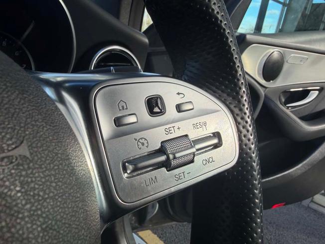 MERCEDES-BENZ GLC Photo 31