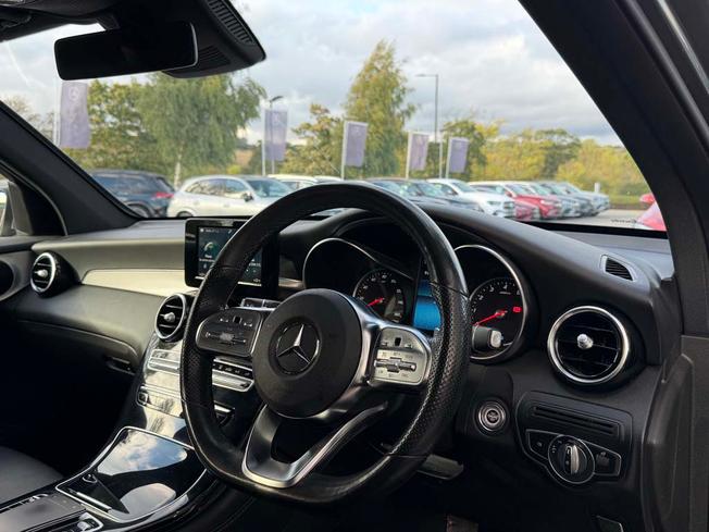 MERCEDES-BENZ GLC Photo 46