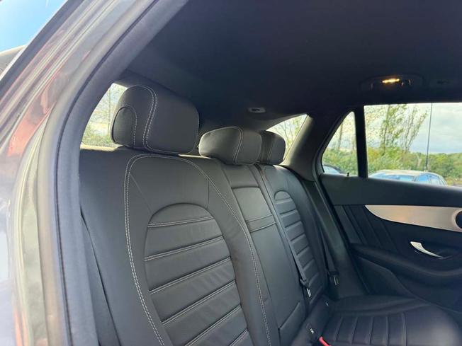 MERCEDES-BENZ GLC Photo 8