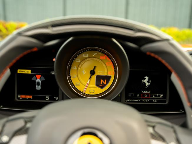 FERRARI 488 Photo 19