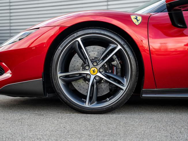 FERRARI 296gtb Photo 40