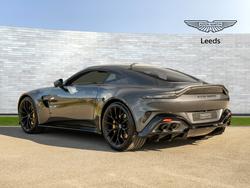 ASTON MARTIN Vantage Photo 2
