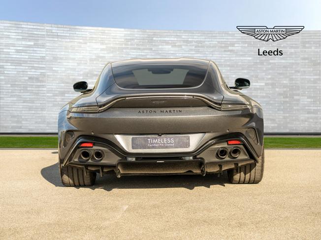 ASTON MARTIN Vantage Photo 33