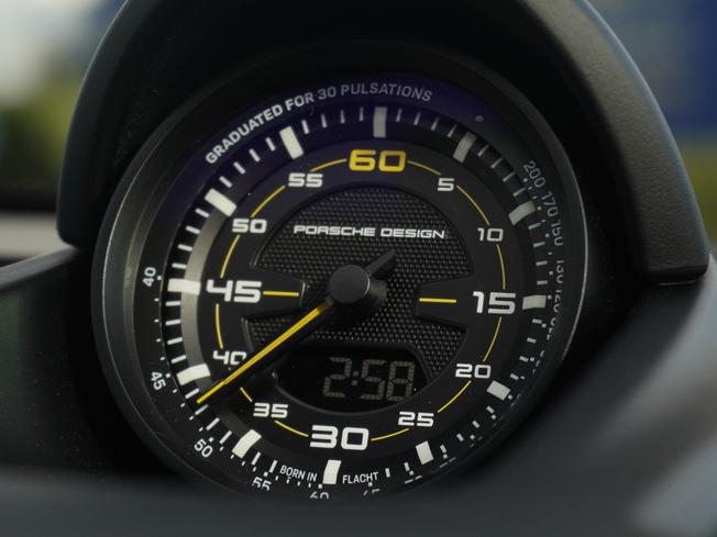 PORSCHE 911 Photo 19