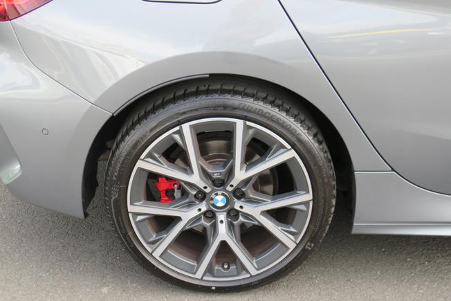 BMW 1 Series Photo 29