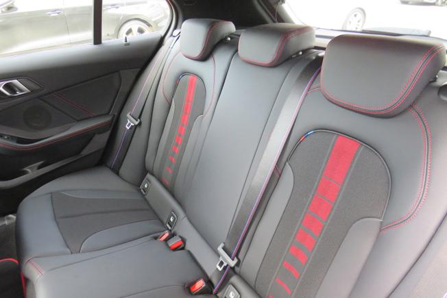 BMW 1 Series Photo 38